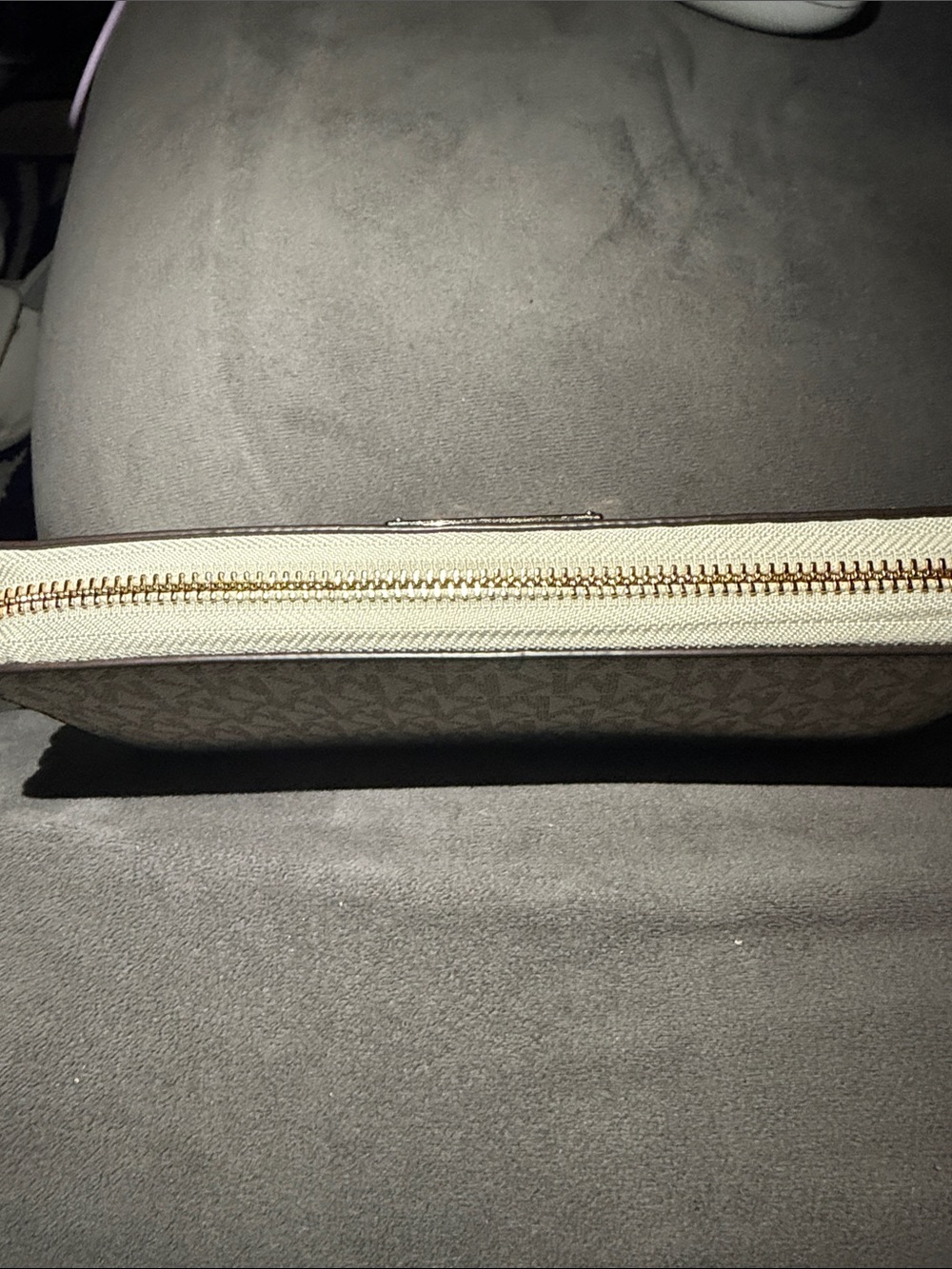 Michael Kors Signature Wristlet Wallet in Vanilla/Tan - Picture 14 of 16